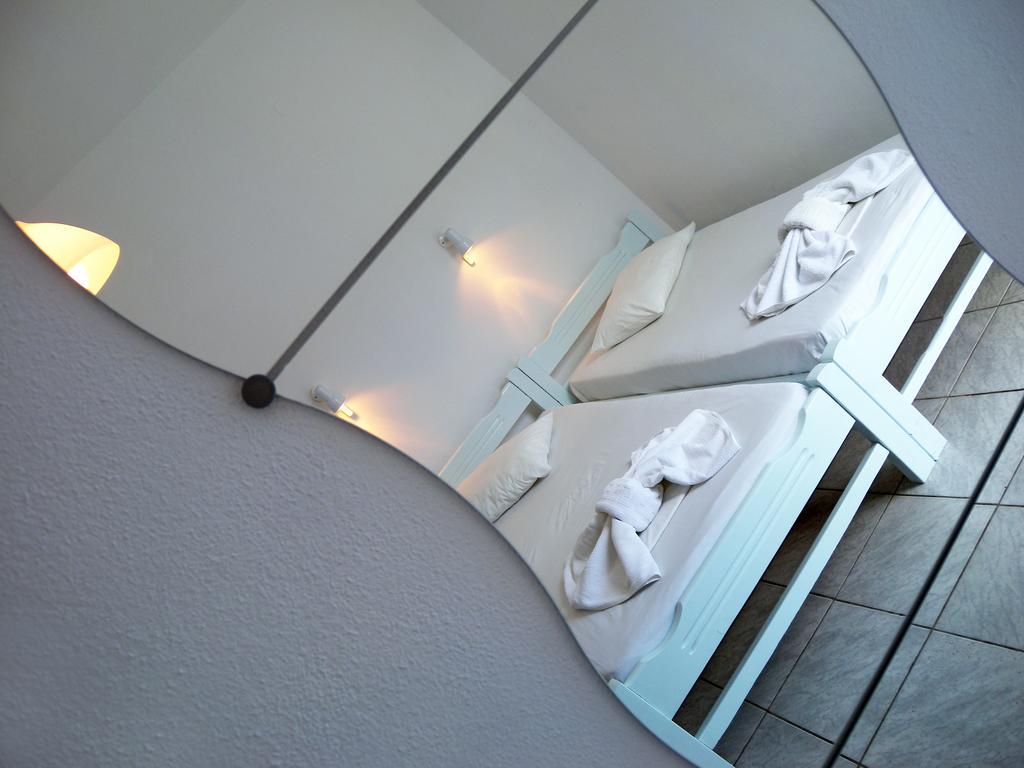 Pavlosx2 Folégandros Rum bild